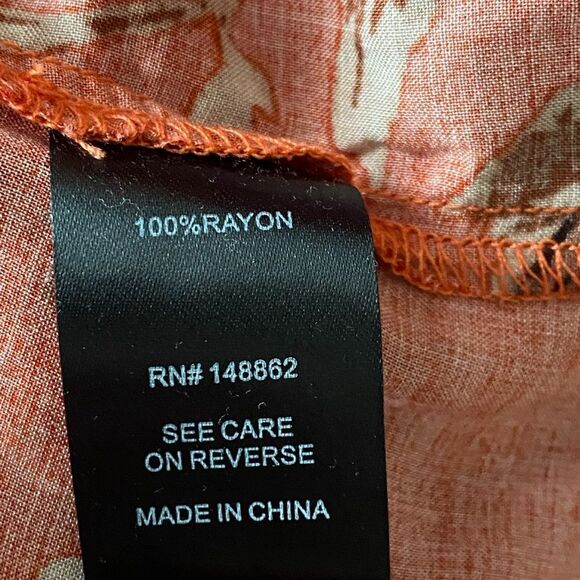 NWT Torrid Button Down Floral Shirt. Size 1X - Picture 7 of 7